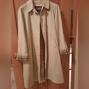 Burberry ladies trench coat